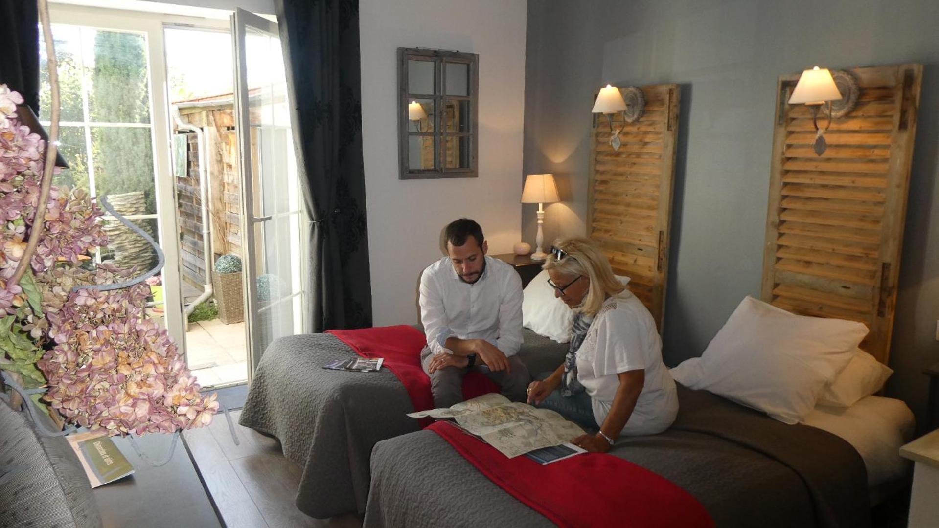 Bed and Breakfast La Bergerie-En-Vexin Jambville Esterno foto