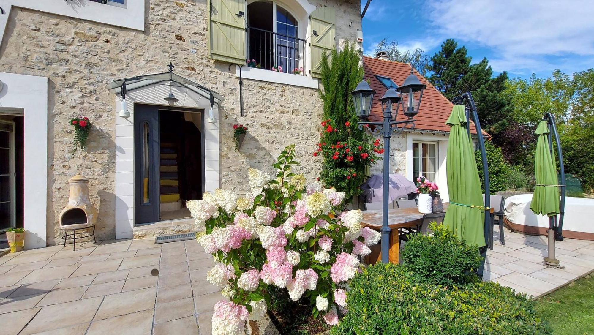 Bed and Breakfast La Bergerie-En-Vexin Jambville Esterno foto
